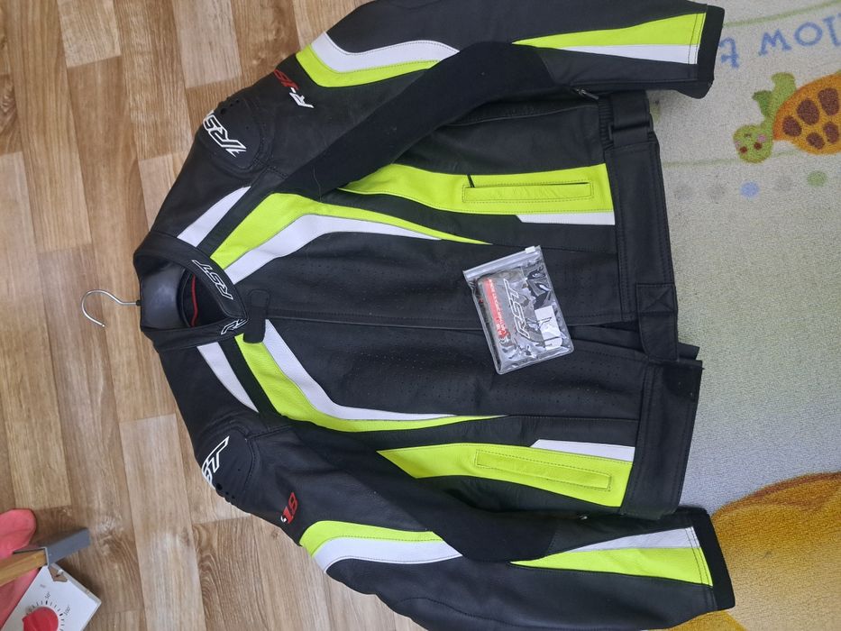 Кожено яке за мотор.RST яке