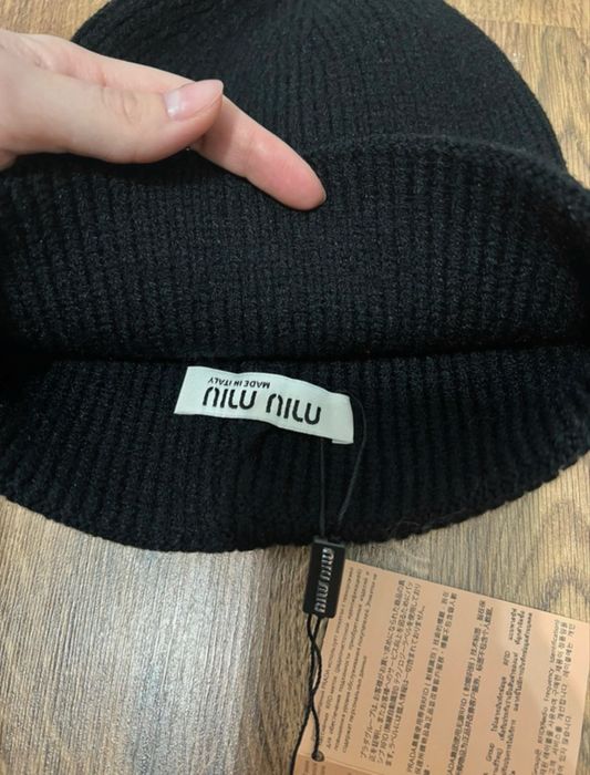 Caciula Miu noua cu eticheta