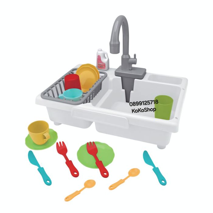 Детска мивка с течаща вода и кухненски  аксесоари
