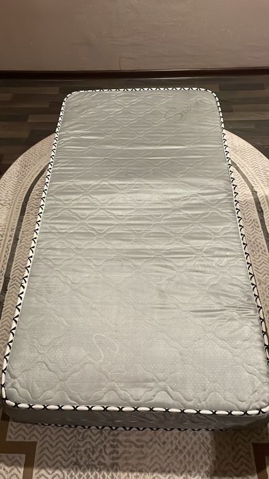 Продаётся матрас в хорошем состоянии