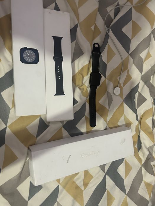 Apple watch series 8