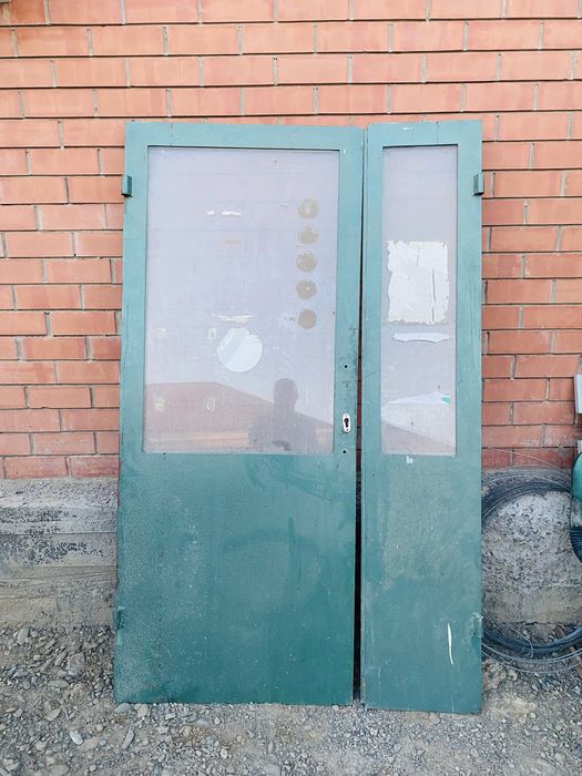 Срочно продается железный дверь