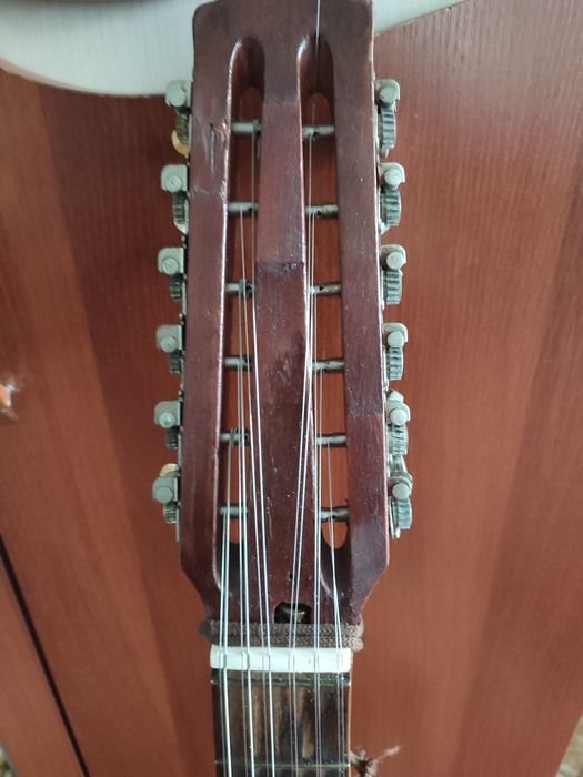Гитара 12 струнная