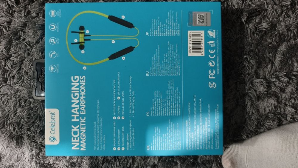 Наушники Celebrat