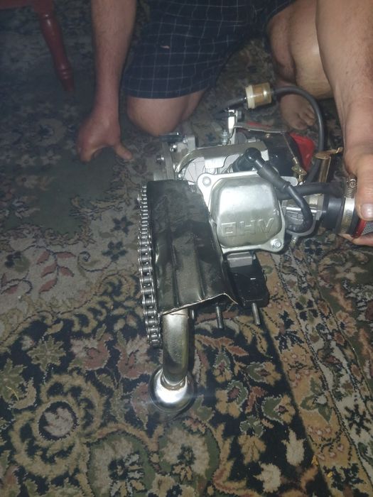 Motor in 4 timpi  pt bicicleta