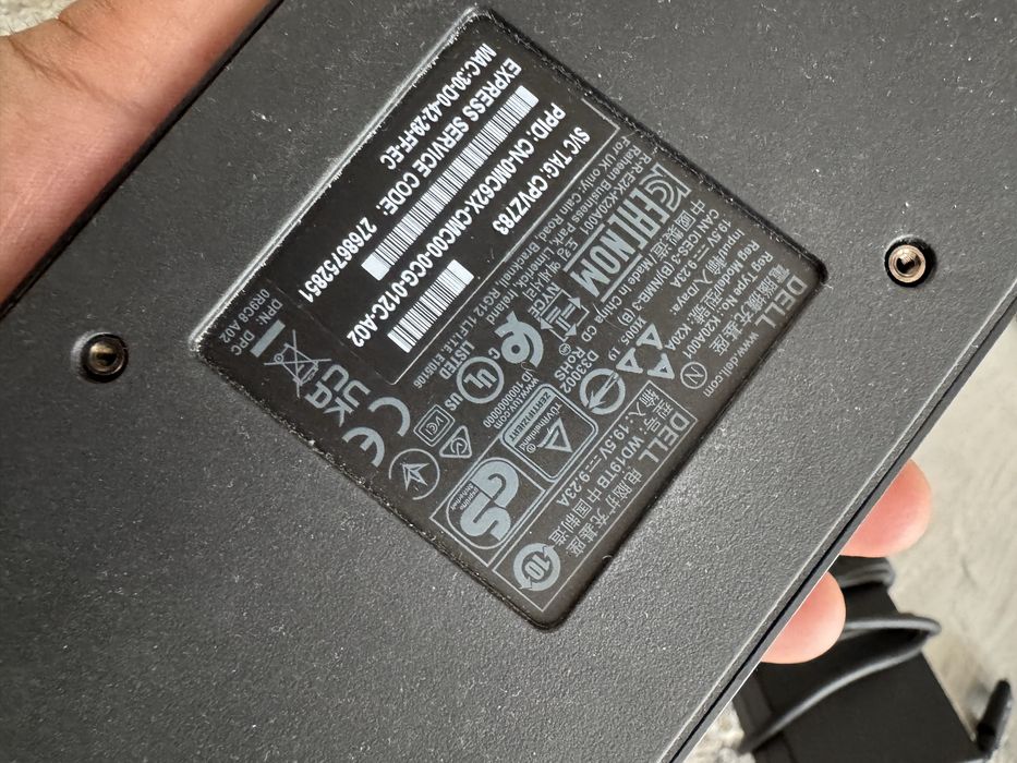 Dell docking station WD19tb cel mai puternic din serie