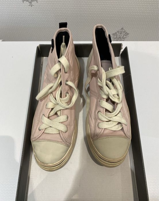 Продам кеды зара