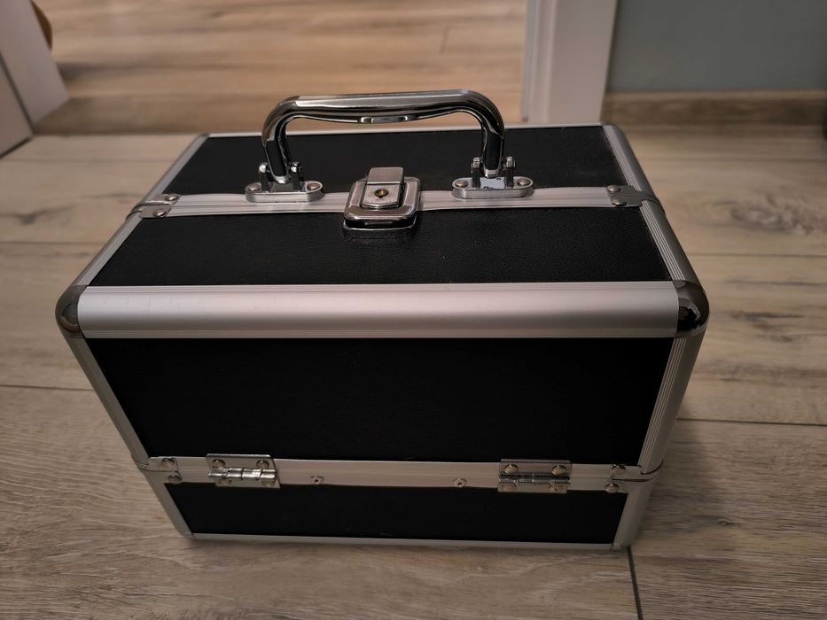 Куфарче за гримове