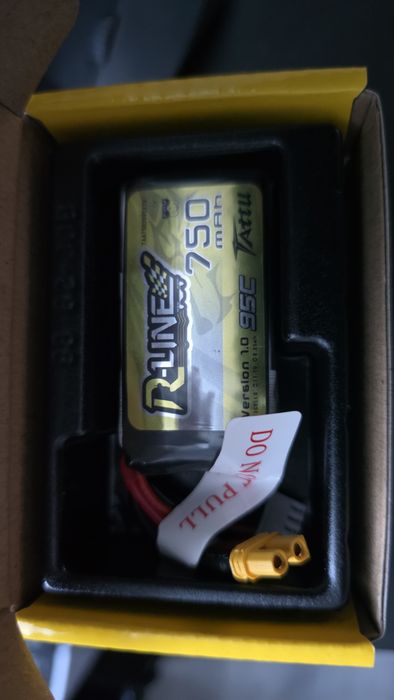 4x Tattu R-Line 750mAh 3S 95C XT30 – noi, nefolosite