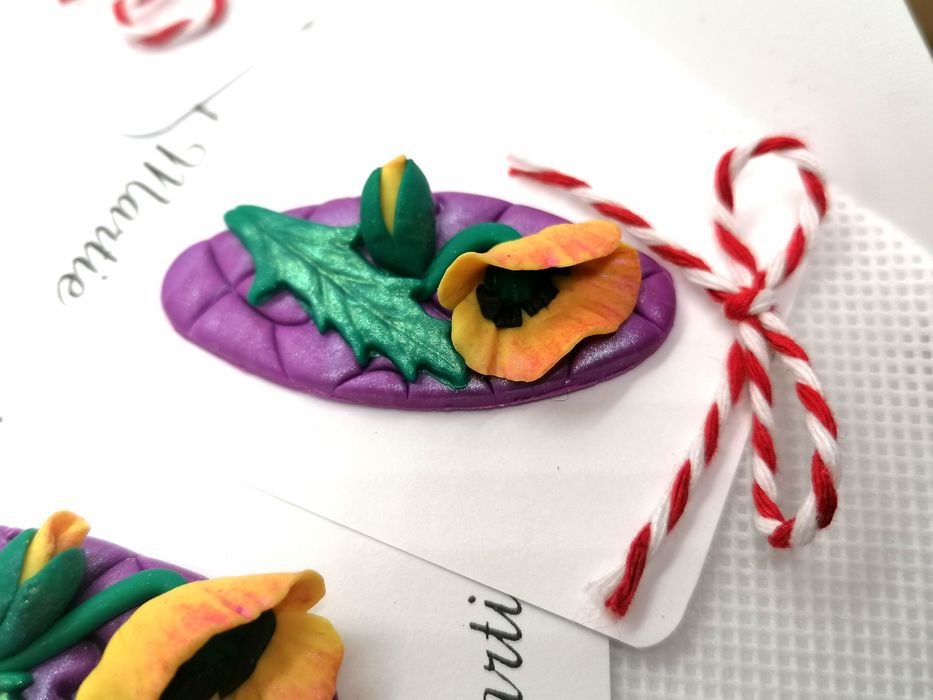 Brosa martisor handmade lalele din Fimo