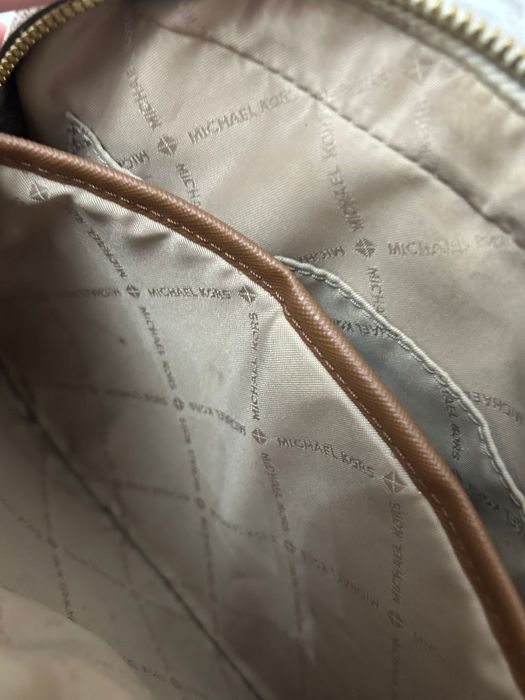 Продам сумочку Michael Kors