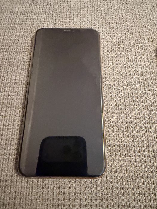 Iphone 11 Pro Max si Iphone 11