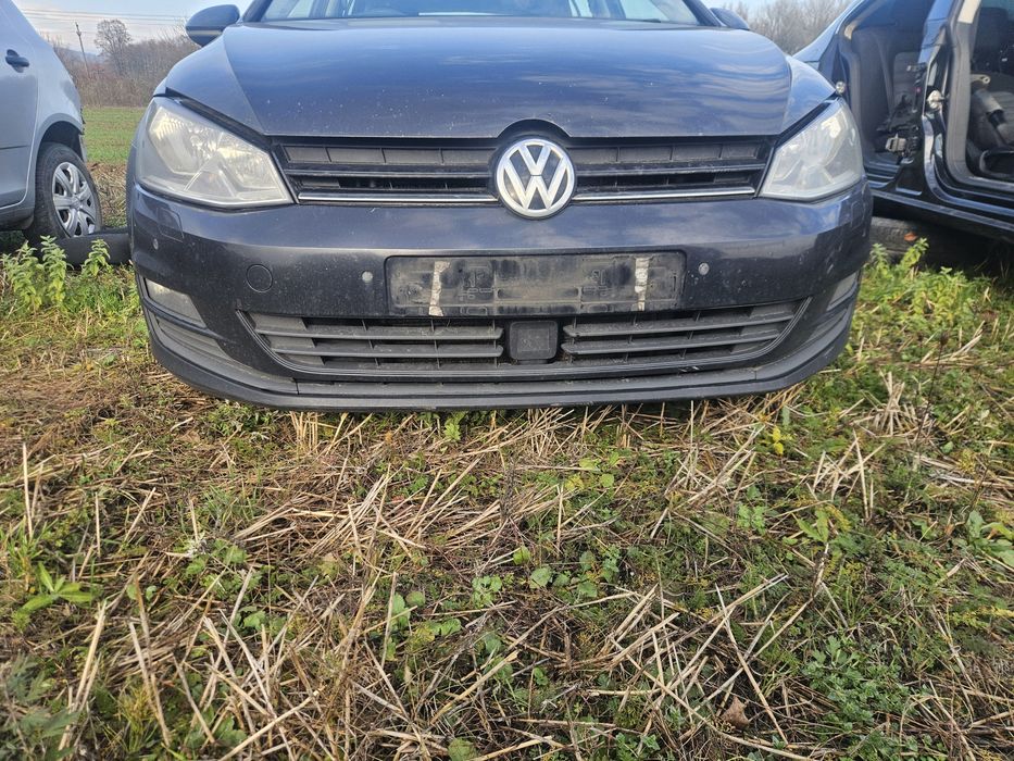 Grila radiator Volkswagen Golf 7 2015