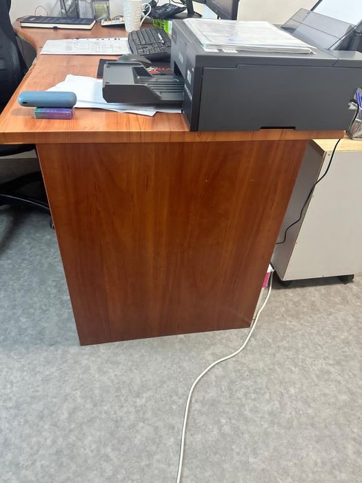 Продам офисный стол