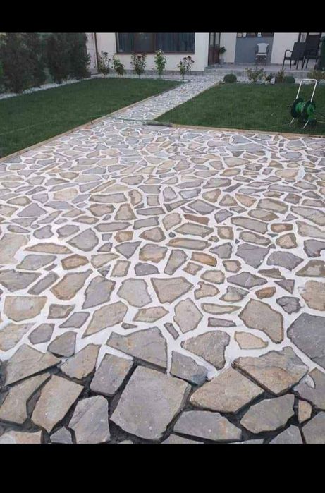 Pavaje din piatra naturala decorativa