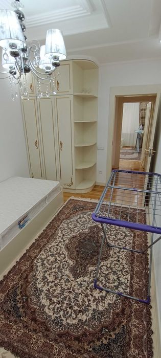 Сдаётся 4х комнатная квартира на Садык Азимова (Японское посольство)