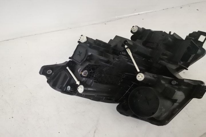 Фар Ляв Оригинален Пълен Лед В Добро Състояние Шкода / Skoda Kodiaq Ля