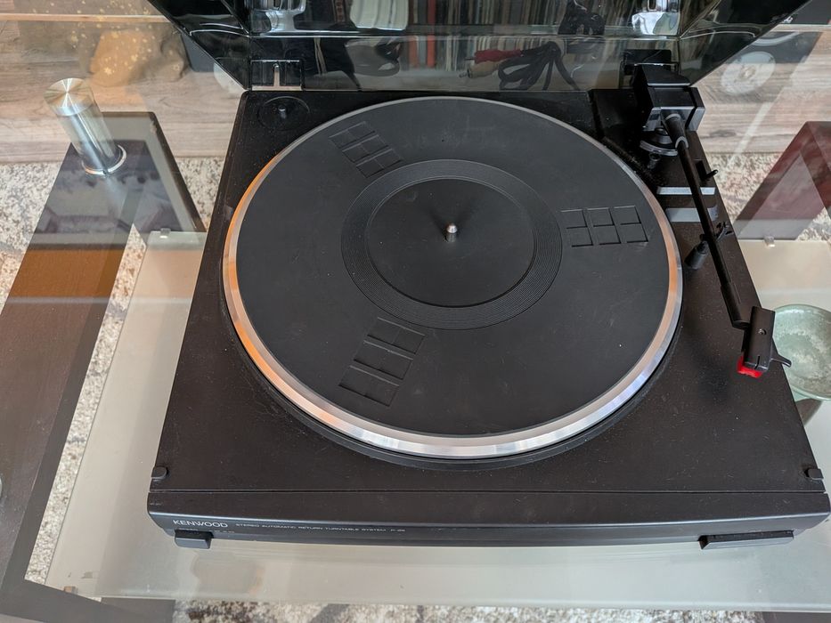 Pick up Kenwood P-26