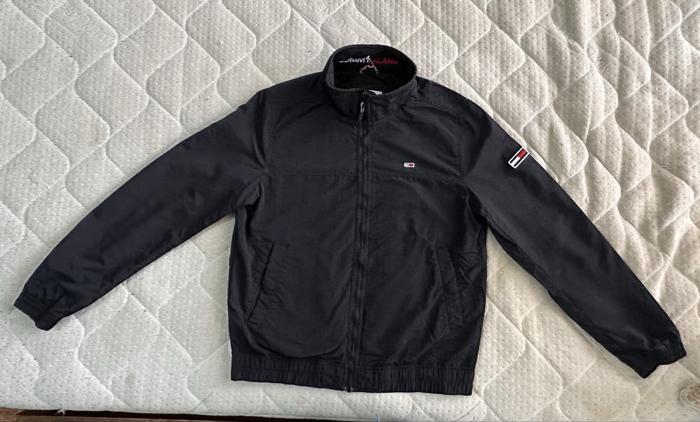 Tommy Jeans Essential Casual  мъжко яке тип бомбер
