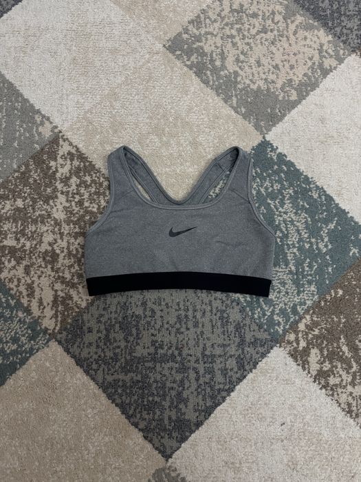 Дамско бюстие Nike