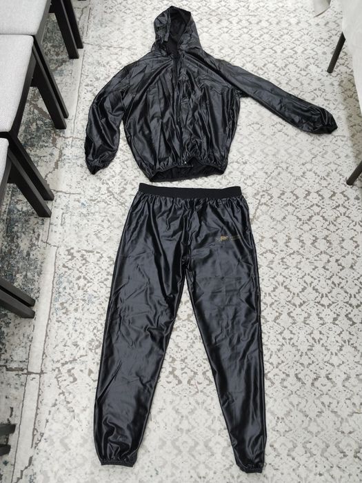 Спортивнвй костюм