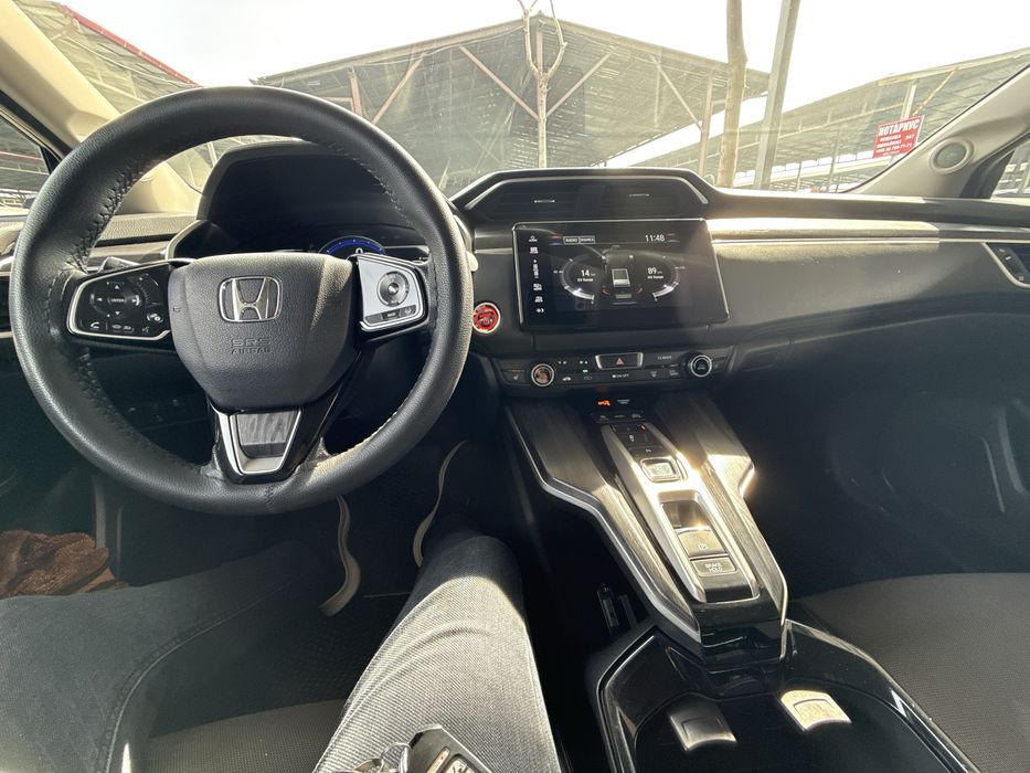 Хонда Кларити плагин гибрид. Япония. Срочно авто с Америки надежно.