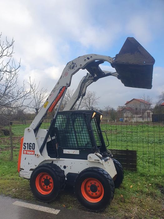 Vând bobcat s160