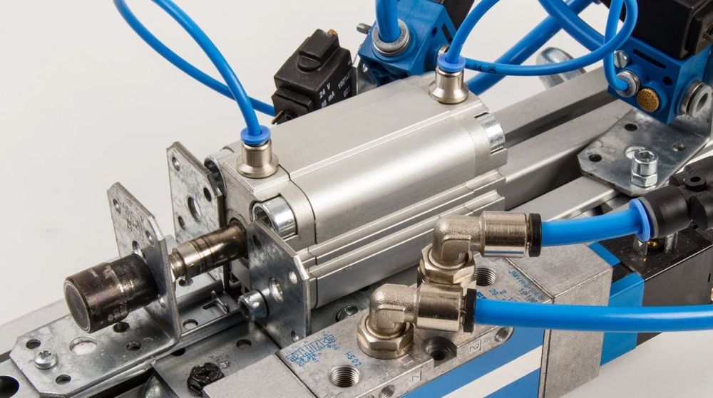 Пневмоцилиндр распределитель датчик сближения