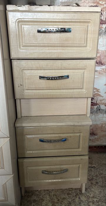 Кроватные тумбочки