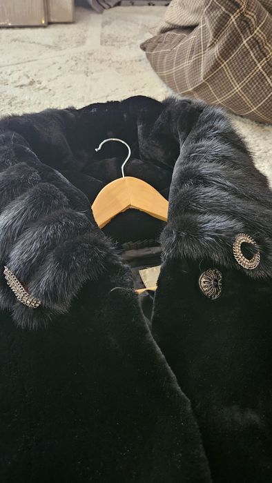 Продам мутоновую шубу