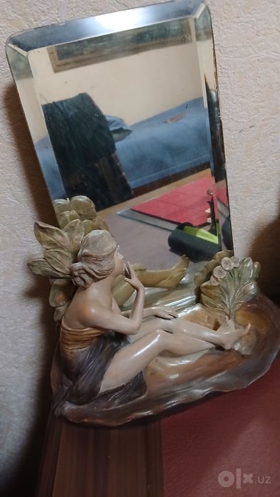 Старинное настольное зеркало