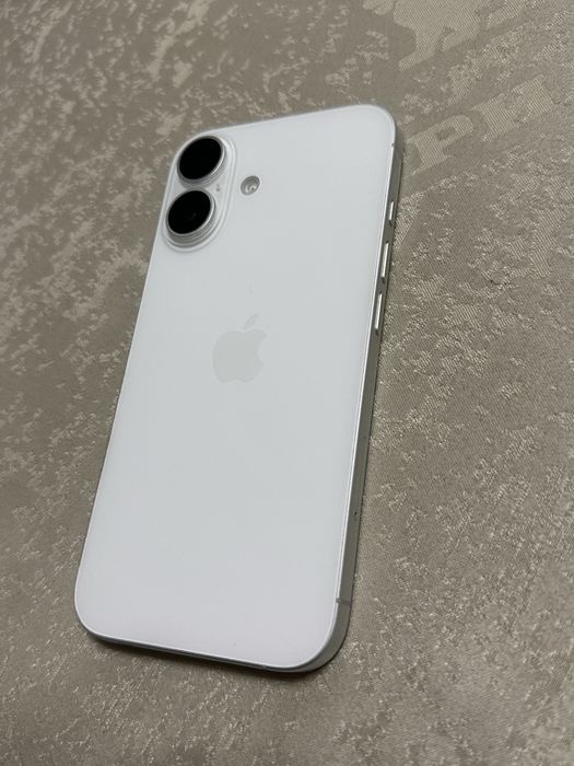 Iphone 16 128gb  идеал