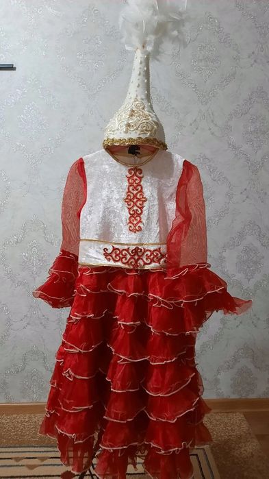 Прокат национальных костюмов .