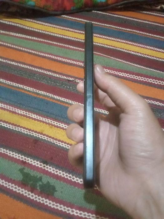 Poco f5 5G 12/256 srochni