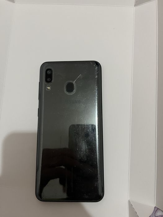Samsung a20 идеал