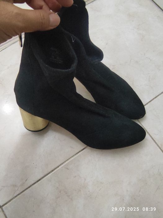 Осенни ботинки Zara