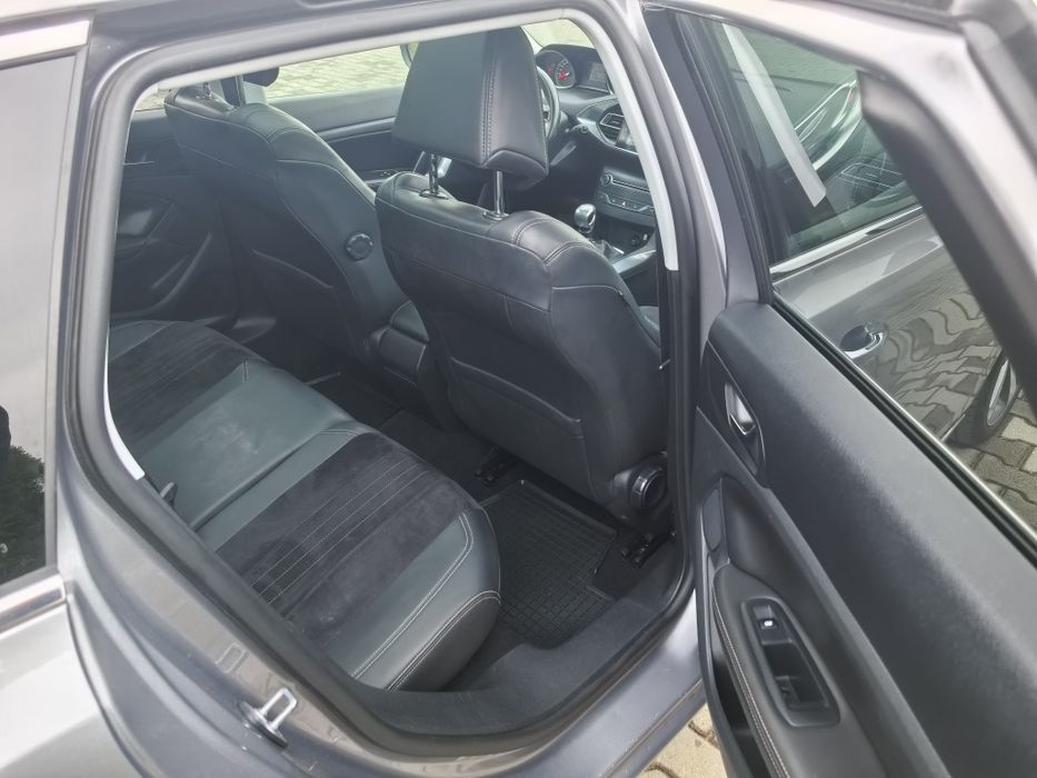 Peugeot 308 sw 1.6HDI 120kc ALLURE 2014г