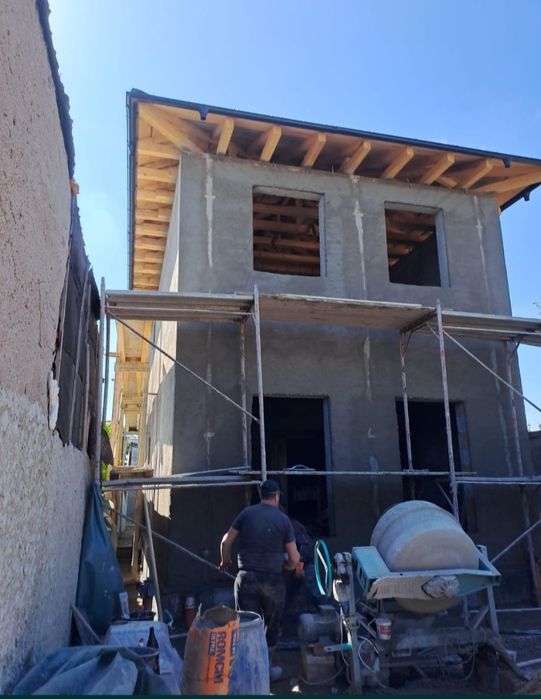 Tencuială clasică mecanizată [ NISIP+ CIMENT+VAR]  Aplicare