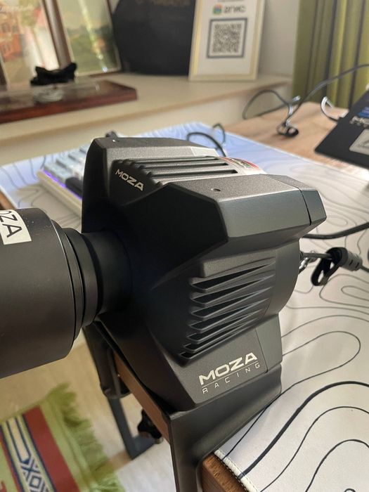 Игровой руль Moza R3