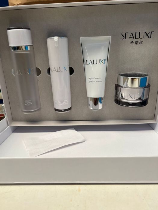 Набор уходовой косметики от Sealuxe