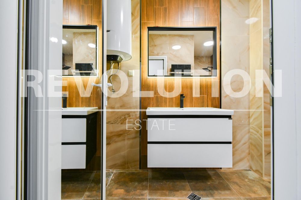 Дава се под наем Тристаен апартамент в София, Люлин 10 - 85 кв.м за 700 € - Снимка #15