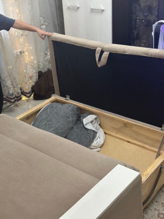 диван в гостиную