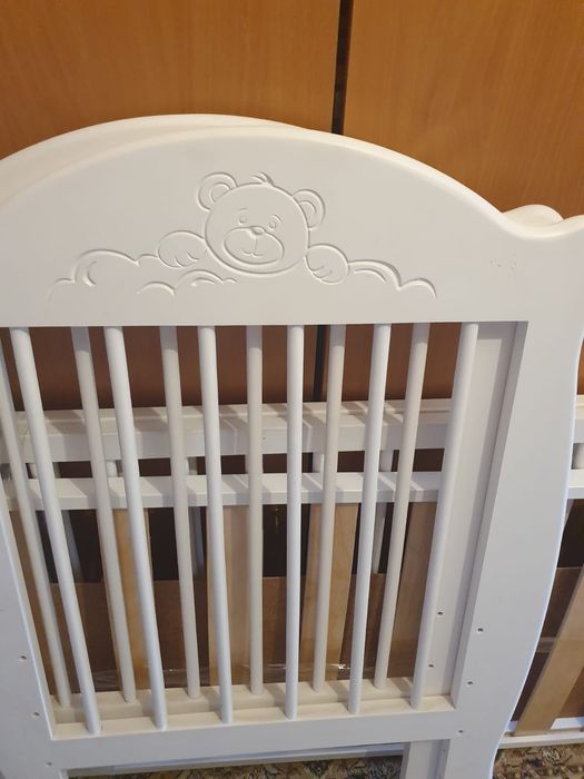 Продам детскую кроватку в отличном состоянии