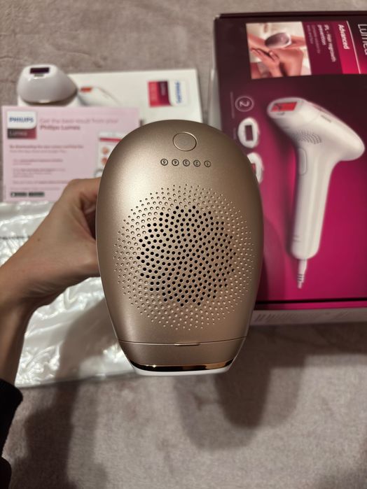 Фотоепилатор Philips Lumea Advanced