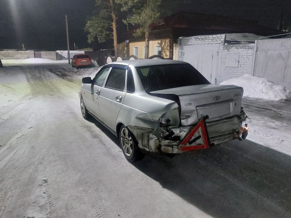 Продам по запчастям приору