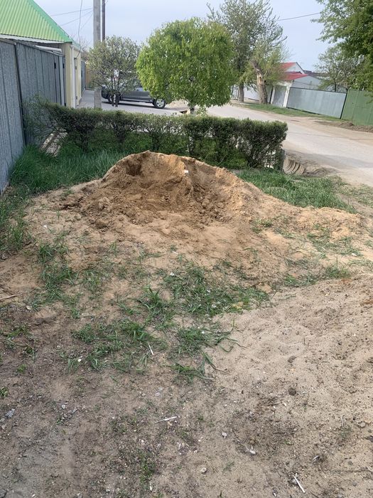 Желтый песок