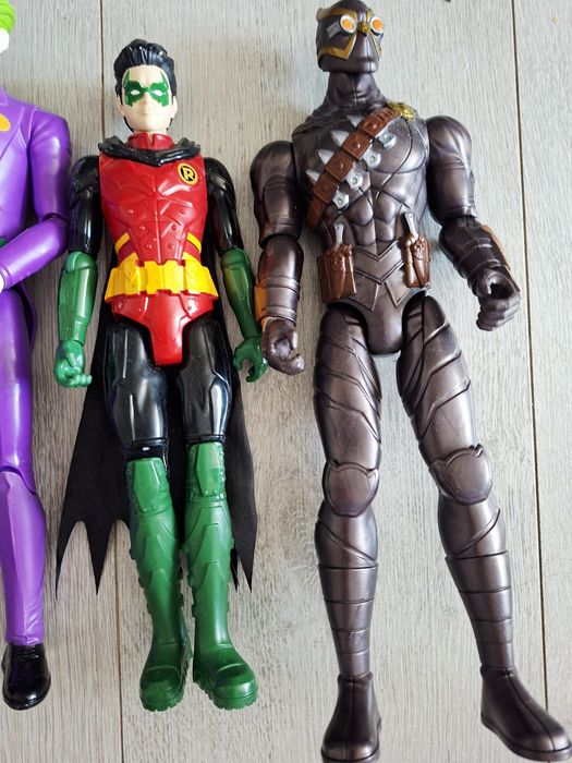 Супер герои - барман, железния човек и др.