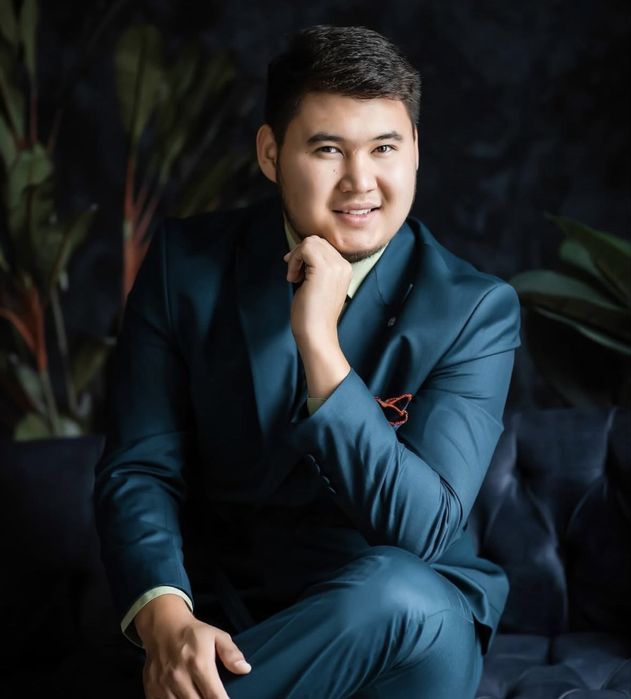 Ведущий шоумен тамада