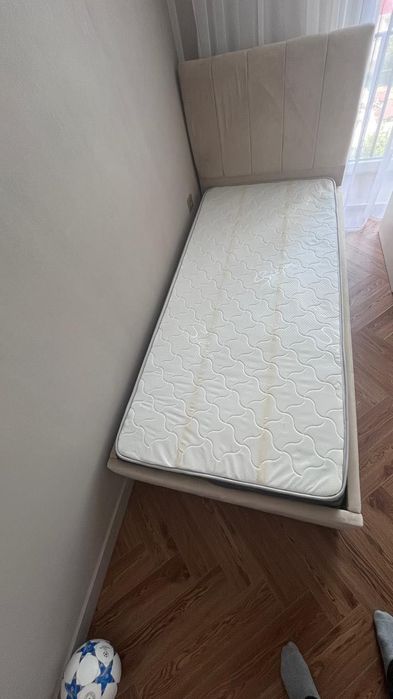 односпальная кровать