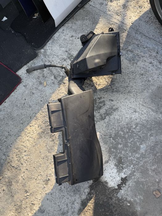 Carcasa filtru aer tubulatura filtru aer bmw e90 e91 e92 e84